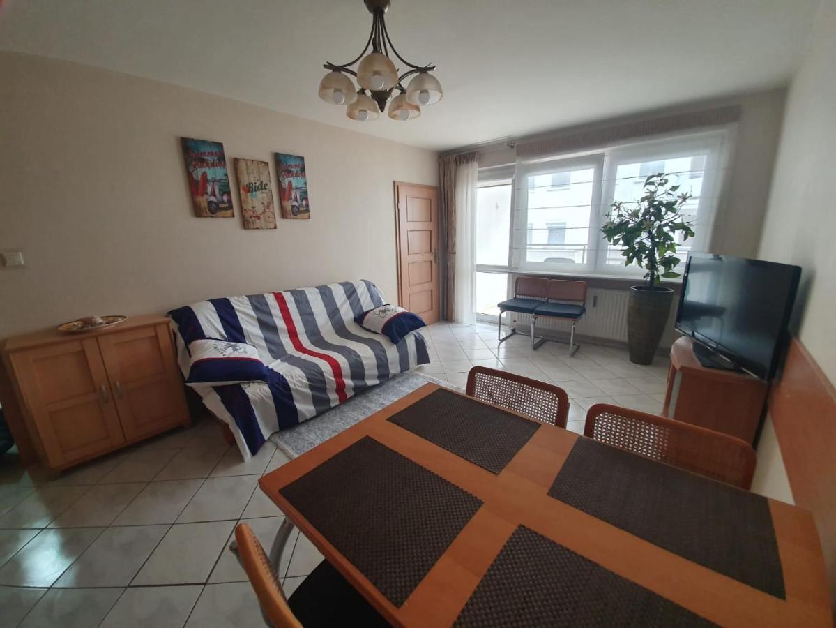 Apartament Koala Kolobrzeg, 50 M Do Plazy, Garaz-Po Wczesniejszej Rezerwacji U Wlascicieli, Wifi, Mile Widziane Czworonogi Exterior foto