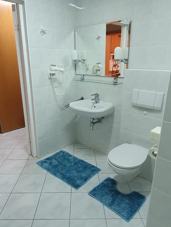 Apartament Koala Kolobrzeg, 50 M Do Plazy, Garaz-Po Wczesniejszej Rezerwacji U Wlascicieli, Wifi, Mile Widziane Czworonogi Exterior foto