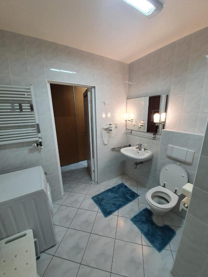 Apartament Koala Kolobrzeg, 50 M Do Plazy, Garaz-Po Wczesniejszej Rezerwacji U Wlascicieli, Wifi, Mile Widziane Czworonogi Exterior foto