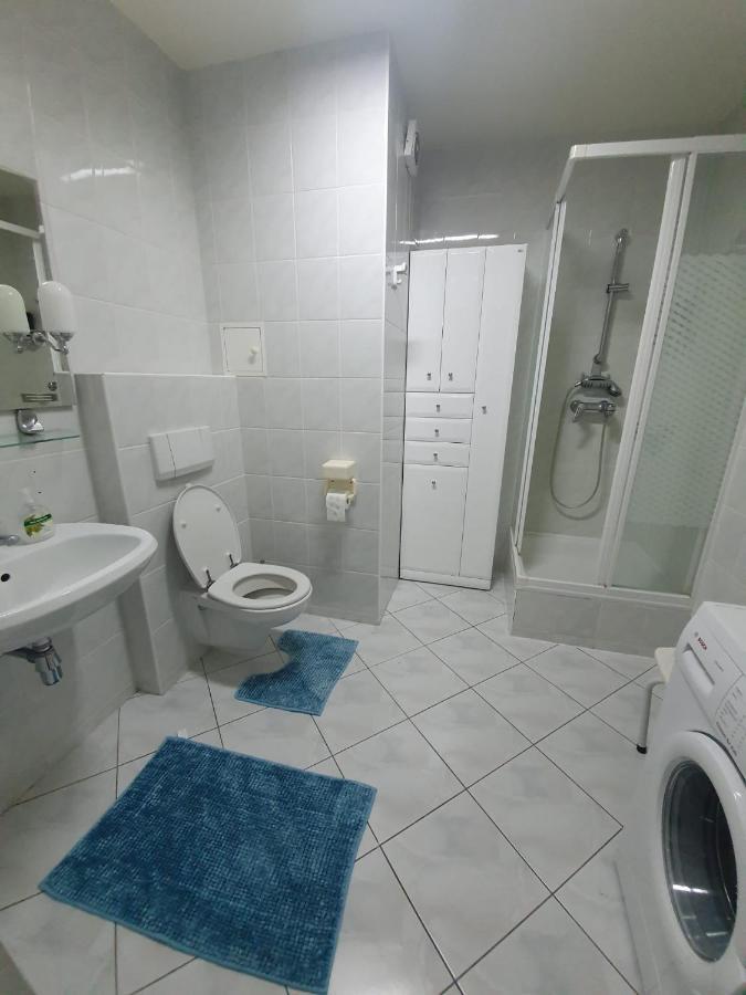 Apartament Koala Kolobrzeg, 50 M Do Plazy, Garaz-Po Wczesniejszej Rezerwacji U Wlascicieli, Wifi, Mile Widziane Czworonogi Exterior foto